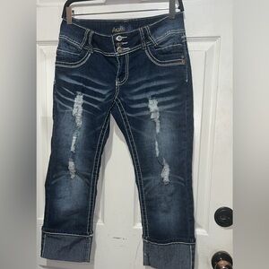 Y2K Angels Distressed low rise cuffed capris s11 #denim #lowrise 
#Y2K #Y2KCapri